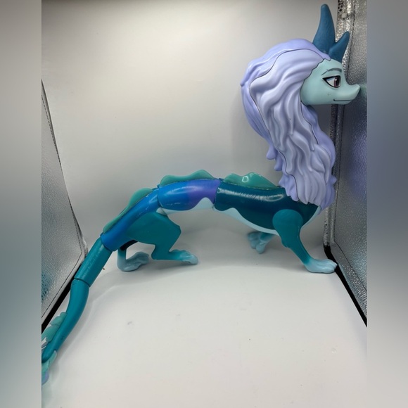 Raya and the Last Dragon Sisu Color Splash Action Figure Jumbo 24" Hasbro 2021 - Picture 5 of 5